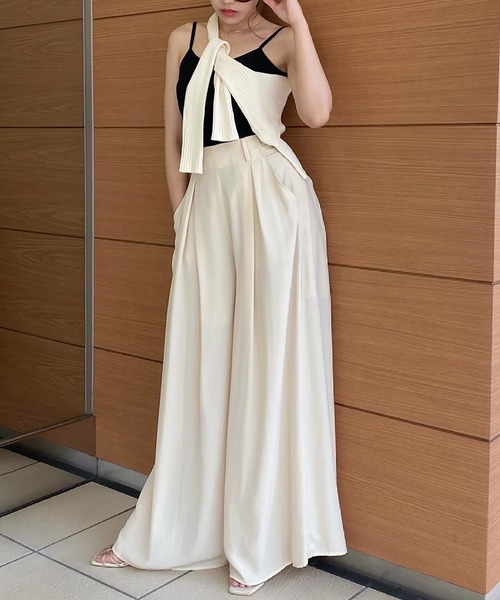 ROYAL PARTY（ロイヤルパーティー）の「フレアワイドパンツ（その他パンツ・レディース・ブラック/ベージュ/グリーン/マルチ/オフホワイト/モカ/ドット・SMALL/MEDIUM）」の2枚目の写真