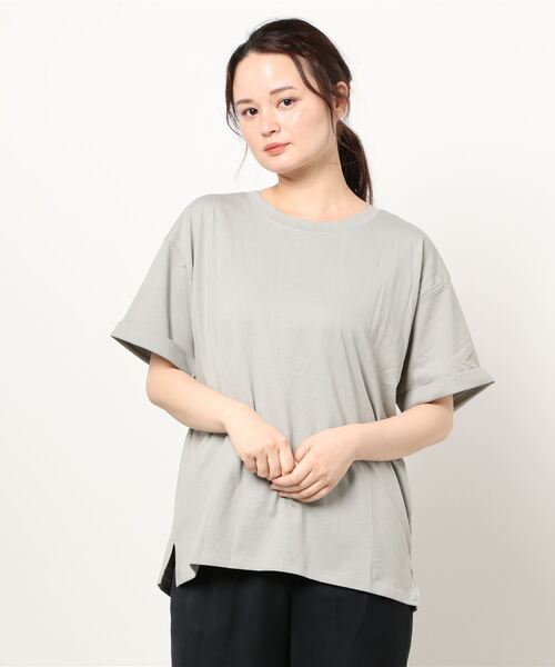 JEANS MATE(ジーンズメイト)の「袖ロールカフサイドスリットTシャツ 汗染み防止加工素材 ビッグシルエット/オーバーサイズ(Tシャツ/カットソー・レディース・ホワイト/ブラック/ネイビー/ブラウン/カーキ/サックスブルー/ブルー/ライトグリーン/ピンク系その他/ライトベージュ・MEDIUM/LARGE)」の7枚目の写真