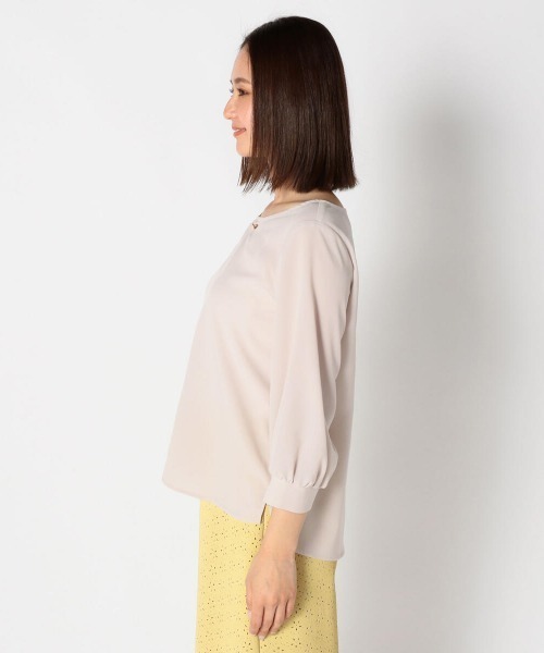 MEW'S REFINED CLOTHES（ミューズリファインドクローズ）の「チェーンチャーム付ブラウス（シャツ/ブラウス・レディース・アイボリー/ホワイト×ブラック/ライトグリーン/ピンク系その他/ネイビー・MEDIUM）」の13枚目の写真