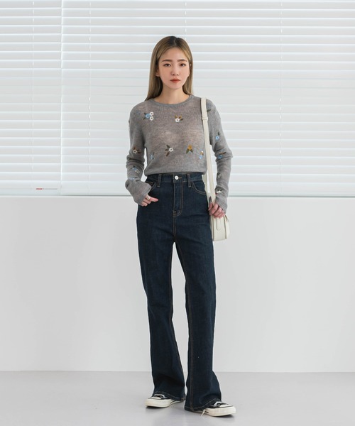 UNE MANSION（ユヌマンション）の「フラワー刺繍ニット（ニット/セーター・レディース・ブルー/グレー/アイボリー・FREE）」の18枚目の写真