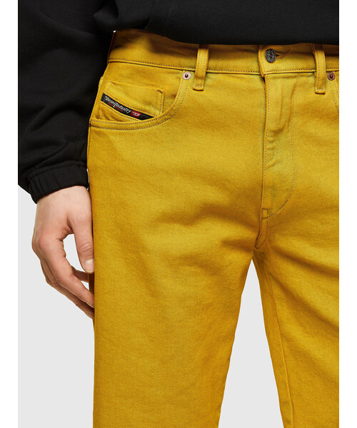 DIESEL(ディーゼル)の「SS21 メンズ デニム ショートパンツ(デニムパンツ・メンズ・カーキ/マスタード・26inch/30inch/28inch/32inch/34inch/36inch)」の6枚目の写真
