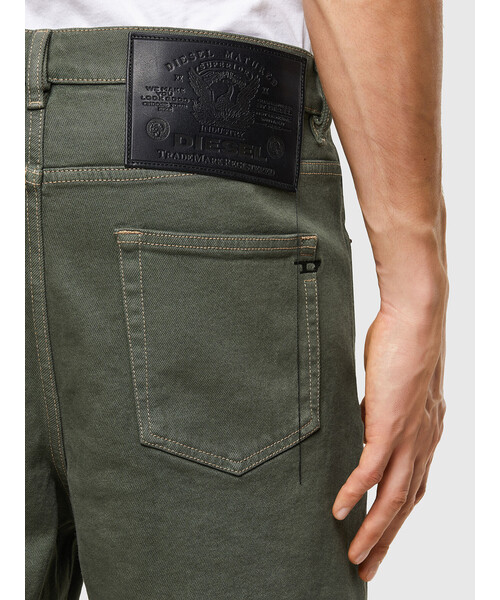 DIESEL(ディーゼル)の「SS21 メンズ デニム ショートパンツ(デニムパンツ・メンズ・カーキ/マスタード・26inch/30inch/28inch/32inch/34inch/36inch)」の10枚目の写真