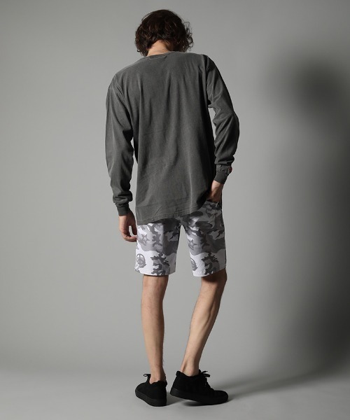 STUD MUFFIN（スタッドマフィン）の「mlt3388-ピグメントダイ6ozコットン天竺 グラフィティオーバープリント LS Tシャツ（Tシャツ/カットソー・メンズ・オレンジ/チャコールグレー・4/2/3）」の7枚目の写真