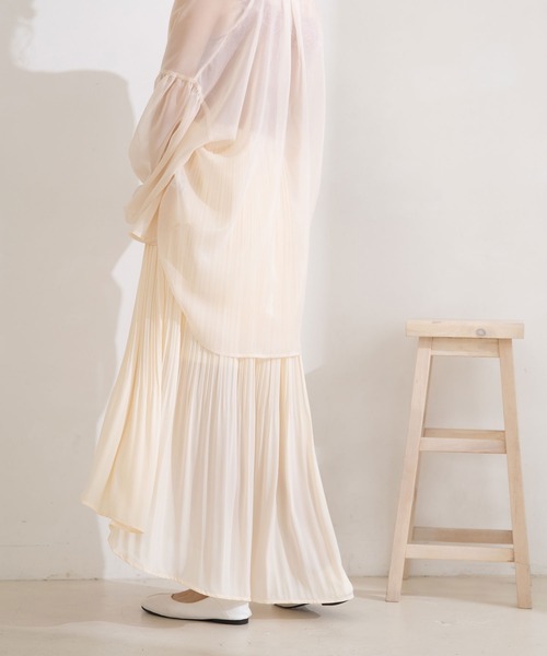 Newlyme（ニューリーミー）の「フィッシュテールケシプリーツスカート（スカート・レディース・ブラック/グレイッシュベージュ/レッド/アイボリー/ブルー・LARGE/MEDIUM）」の6枚目の写真