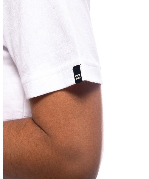 BILLABONG(ビラボン)の「BILLABONG メンズ 【RED WHITE COLLECTION】 UNITED LOGO Tシャツ 【2021年夏モデル】/ビラボン半袖Tシャツ(Tシャツ/カットソー・メンズ・ホワイト/ホワイト系その他/ブラック・X-LARGE/SMALL/LARGE/MEDIUM)」の13枚目の写真