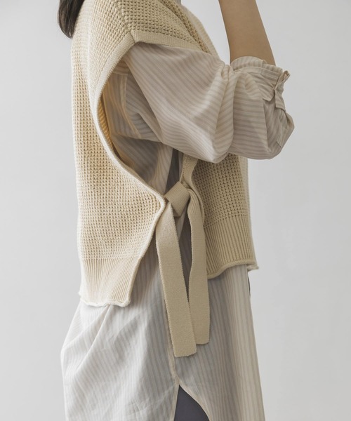 URBAN RESEARCH（アーバンリサーチ）の「鹿の子編みショートニットベスト（ベスト・レディース・アイボリー/ベージュ・FREE）」の14枚目の写真