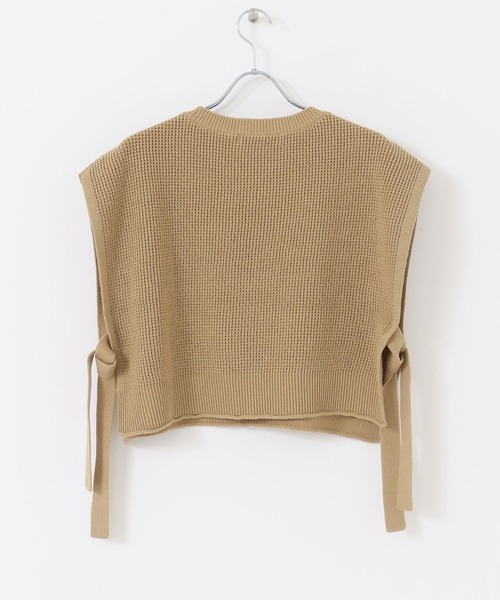 URBAN RESEARCH（アーバンリサーチ）の「鹿の子編みショートニットベスト（ベスト・レディース・アイボリー/ベージュ・FREE）」の10枚目の写真