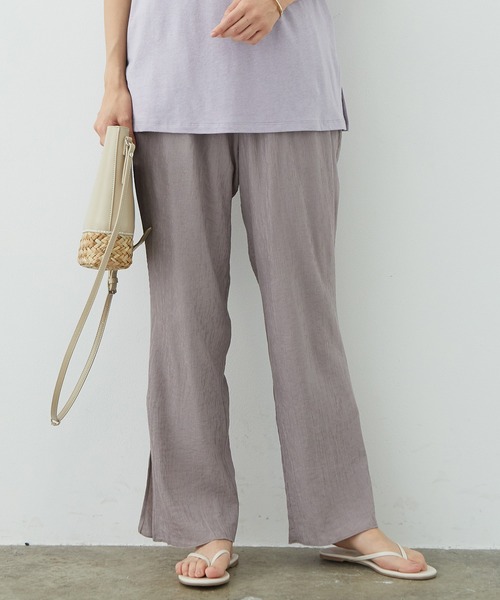 SALON adam et rope'（サロン アダム エ ロペ）の「【WEB限定カラー】シャイニーストライプリラックスパンツ（その他パンツ・レディース・ライトグリーン/グレー/ブラック・FREE）」の2枚目の写真