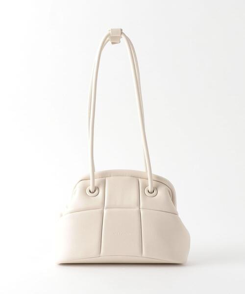 ADD CULUMN（アドカラム）の「＜ADD CULUMN＞パフ クラスプバッグ Ψ（ハンドバッグ・レディース・ブラック/ダークブラウン/オフホワイト/イエロー・FREE）」の2枚目の写真