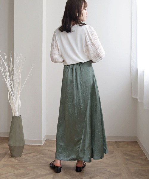 HER CLOSET（ハークローゼット）の「【TwentyThree】シワ加工サテンフレアスカート（スカート・レディース・ブラック/アッシュブラウン/グリーン・FREE）」の9枚目の写真