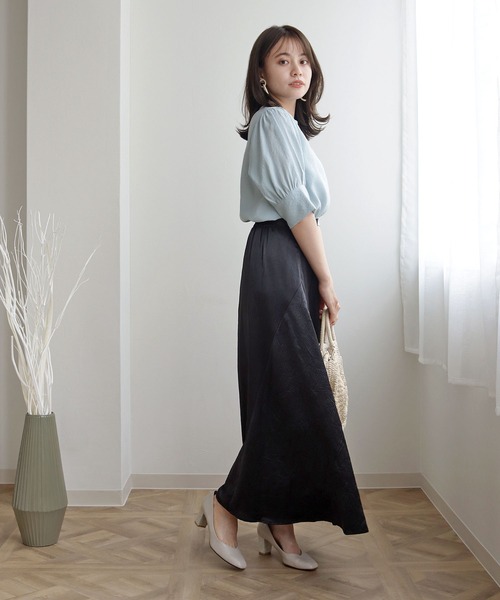HER CLOSET（ハークローゼット）の「【TwentyThree】シワ加工サテンフレアスカート（スカート・レディース・ブラック/アッシュブラウン/グリーン・FREE）」の19枚目の写真