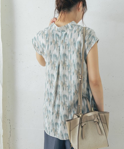 URBAN RESEARCH ROSSO WOMEN（アーバンリサーチ　ロッソ）の「マーブルプリントブラウス（シャツ/ブラウス・レディース・ベージュ/ブルー・FREE）」の4枚目の写真