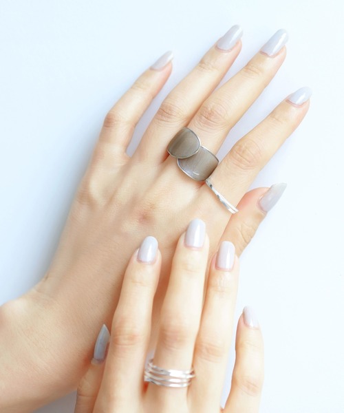 ANEMONE（アネモネ）の「シックカラーボリュームリング（リング・レディース・ブルー/ライトグレー/パープル・FREE）」の2枚目の写真