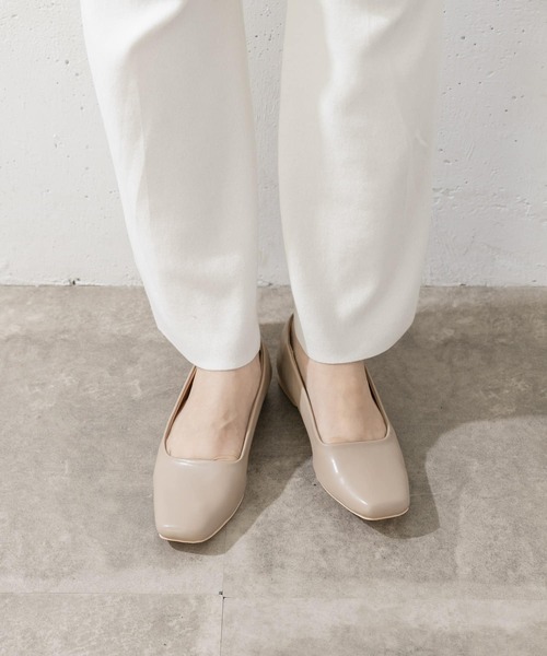 URBAN RESEARCH Sonny Label（アーバンリサーチサニーレーベル）の「スクエアトゥフラットパンプス（パンプス・レディース・ブラック/イエロー/グレー系その他・23/24/23.5）」の4枚目の写真