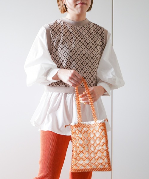 VENCEEXCHANGE（ヴァンスエクスチェンジ）の「幾何学ドッキングボリューム袖シャツ　フェイクレイヤード/時短アイテム/（シャツ/ブラウス・レディース・ブラック/ベージュ・M）」の2枚目の写真