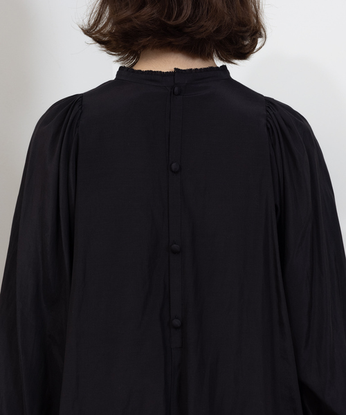 Rouge vif(ルージュヴィフ)の「バックデザインブラウス(シャツ/ブラウス・レディース・ホワイト/ブラック/サックスブルー/ピンク・フリー)」の14枚目の写真