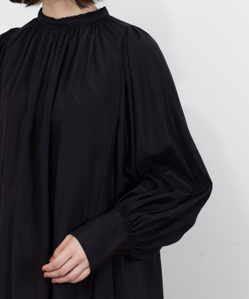 Rouge vif(ルージュヴィフ)の「バックデザインブラウス(シャツ/ブラウス・レディース・ホワイト/ブラック/サックスブルー/ピンク・フリー)」の21枚目の写真