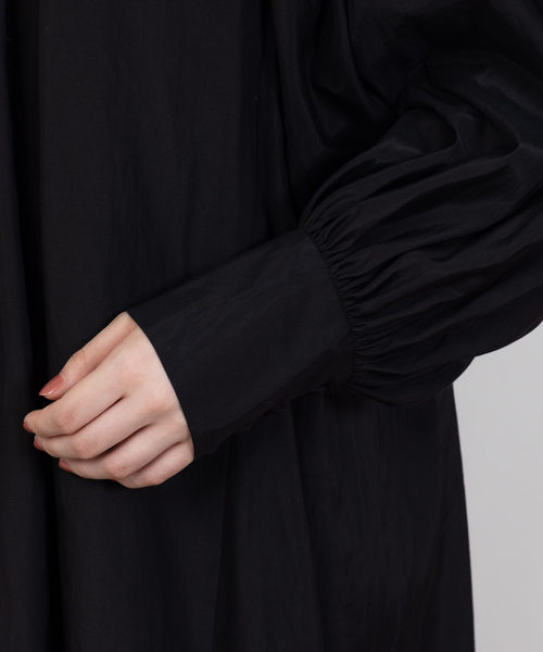 Rouge vif(ルージュヴィフ)の「バックデザインブラウス(シャツ/ブラウス・レディース・ホワイト/ブラック/サックスブルー/ピンク・フリー)」の19枚目の写真