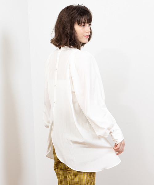 Rouge vif(ルージュヴィフ)の「バックデザインブラウス(シャツ/ブラウス・レディース・ホワイト/ブラック/サックスブルー/ピンク・フリー)」の15枚目の写真