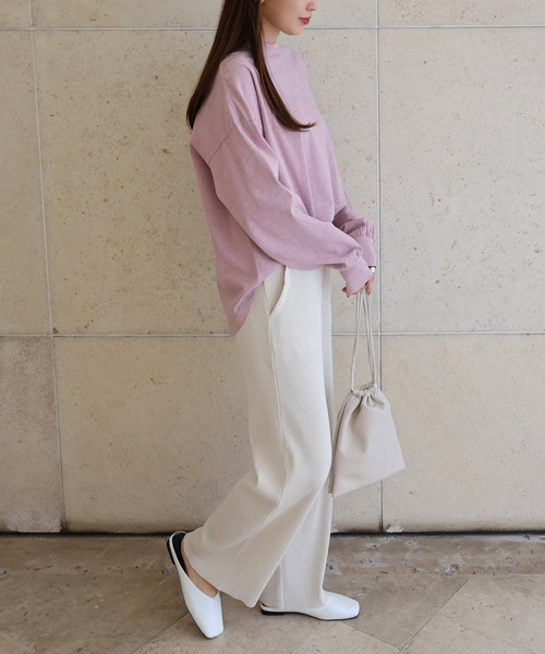 andme（アンドミー）の「ピグメント加工長袖2wayヘンリーネックTシャツ（Tシャツ/カットソー・レディース・ラベンダー/ブルー/オフホワイト/グレイッシュベージュ/スミクロ/ピンク/ネイビー・M）」の8枚目の写真