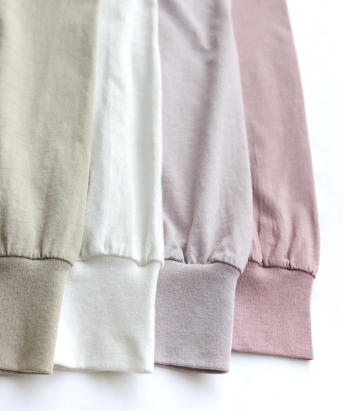 andme（アンドミー）の「ピグメント加工長袖2wayヘンリーネックTシャツ（Tシャツ/カットソー・レディース・ラベンダー/ブルー/オフホワイト/グレイッシュベージュ/スミクロ/ピンク/ネイビー・M）」の13枚目の写真