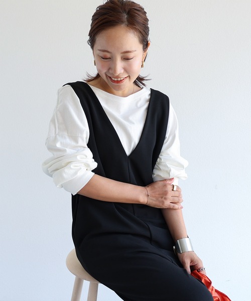 andme（アンドミー）の「ピグメント加工長袖2wayヘンリーネックTシャツ（Tシャツ/カットソー・レディース・ラベンダー/ブルー/オフホワイト/グレイッシュベージュ/スミクロ/ピンク/ネイビー・M）」の22枚目の写真