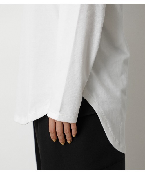 crie conforto(クリーコンフォルト)の「EUPHONY ロゴロンT(Tシャツ/カットソー・レディース・ブラック/ベージュ/グリーン・SMALL/MEDIUM)」の20枚目の写真