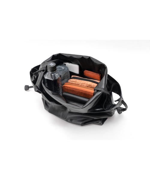 DEVICE+(デバイスプラス)の「DEVICE+ フェイクレザー シンプル ショッパー トート ショルダーバッグ(ショルダーバッグ・レディース・ブラック・FREE)」の6枚目の写真