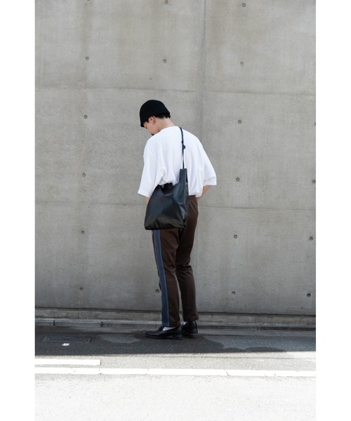 DEVICE+(デバイスプラス)の「DEVICE+ フェイクレザー シンプル ショッパー トート ショルダーバッグ(ショルダーバッグ・レディース・ブラック・FREE)」の20枚目の写真