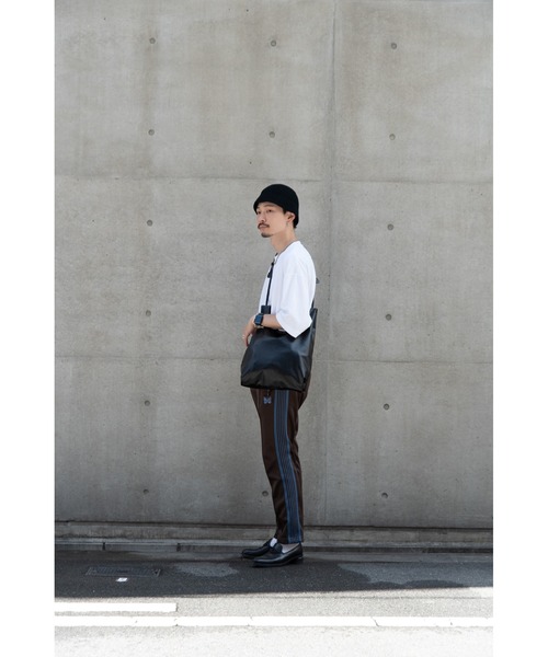 DEVICE+(デバイスプラス)の「DEVICE+ フェイクレザー シンプル ショッパー トート ショルダーバッグ(ショルダーバッグ・レディース・ブラック・FREE)」の4枚目の写真