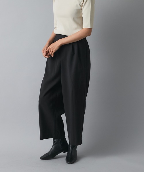 RIVE DROITE(リヴドロワ)の「細見えもキレイ見えも叶う センタープレスクロップドパンツ(その他パンツ・レディース・ブラック/ベージュ・38/36)」の14枚目の写真