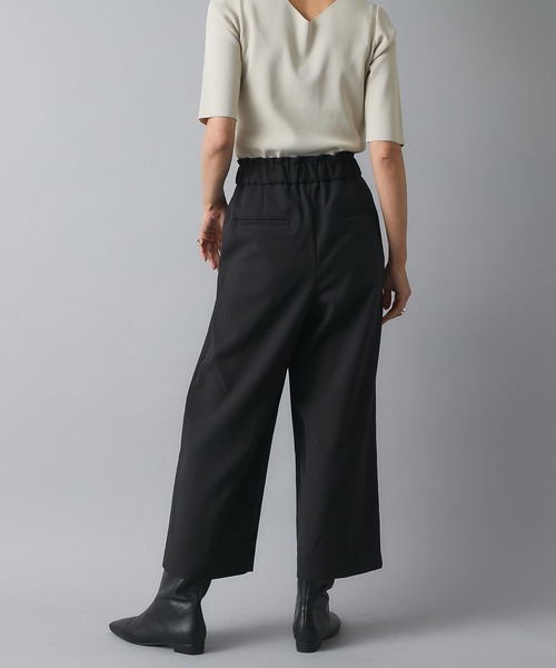 RIVE DROITE(リヴドロワ)の「細見えもキレイ見えも叶う センタープレスクロップドパンツ(その他パンツ・レディース・ブラック/ベージュ・38/36)」の16枚目の写真