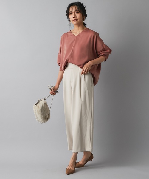 RIVE DROITE(リヴドロワ)の「細見えもキレイ見えも叶う センタープレスクロップドパンツ(その他パンツ・レディース・ブラック/ベージュ・38/36)」の11枚目の写真