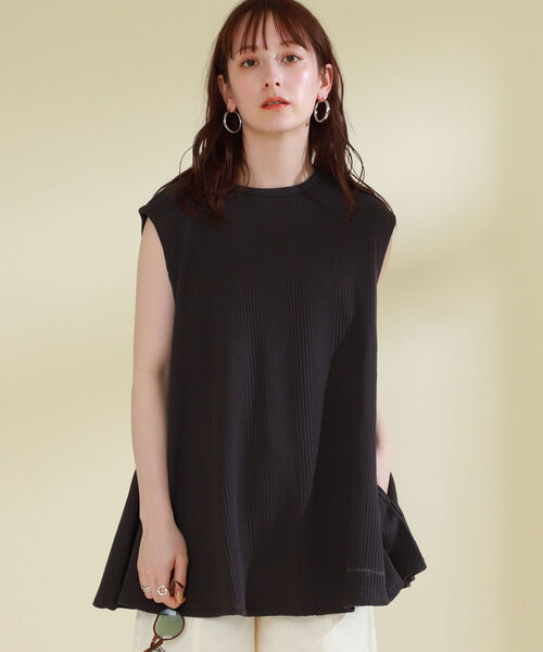 Champion(チャンピオン)の「Champion × Ray BEAMS / 別注 ノースリーブ トップス(Tシャツ/カットソー・レディース・ホワイト/ブラック/オリーブ・MEDIUM)」の2枚目の写真