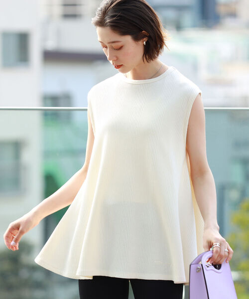 Champion(チャンピオン)の「Champion × Ray BEAMS / 別注 ノースリーブ トップス(Tシャツ/カットソー・レディース・ホワイト/ブラック/オリーブ・MEDIUM)」の4枚目の写真