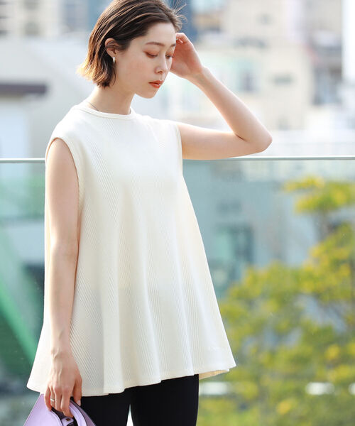 Champion(チャンピオン)の「Champion × Ray BEAMS / 別注 ノースリーブ トップス(Tシャツ/カットソー・レディース・ホワイト/ブラック/オリーブ・MEDIUM)」の6枚目の写真