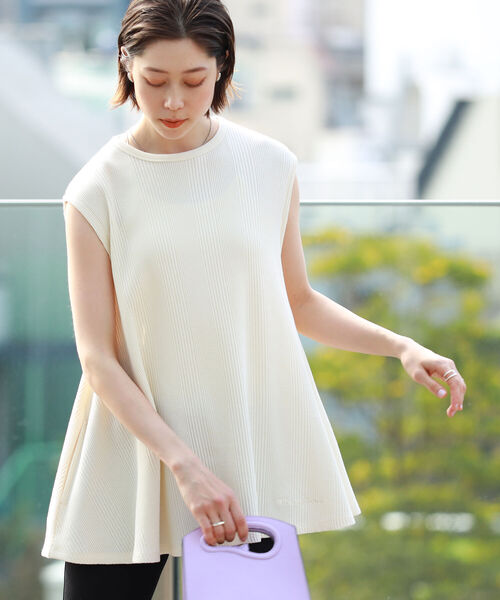 Champion(チャンピオン)の「Champion × Ray BEAMS / 別注 ノースリーブ トップス(Tシャツ/カットソー・レディース・ホワイト/ブラック/オリーブ・MEDIUM)」の7枚目の写真