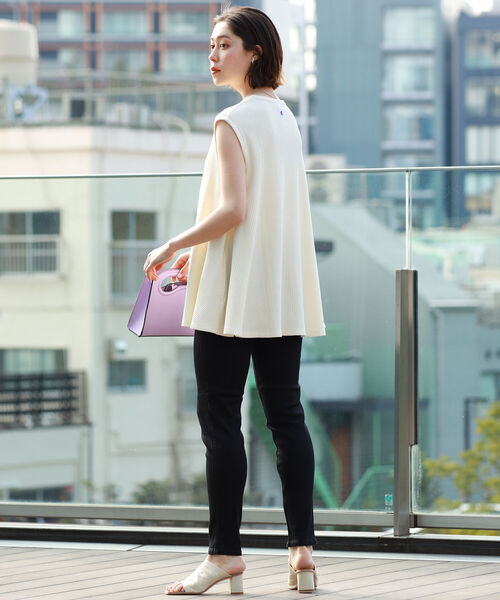 Champion(チャンピオン)の「Champion × Ray BEAMS / 別注 ノースリーブ トップス(Tシャツ/カットソー・レディース・ホワイト/ブラック/オリーブ・MEDIUM)」の11枚目の写真