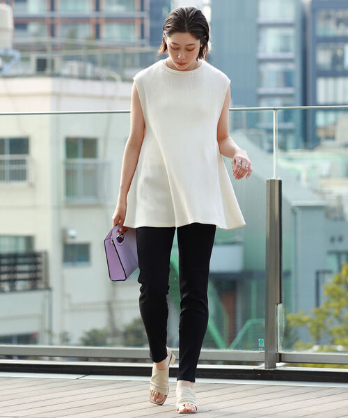 Champion(チャンピオン)の「Champion × Ray BEAMS / 別注 ノースリーブ トップス(Tシャツ/カットソー・レディース・ホワイト/ブラック/オリーブ・MEDIUM)」の13枚目の写真