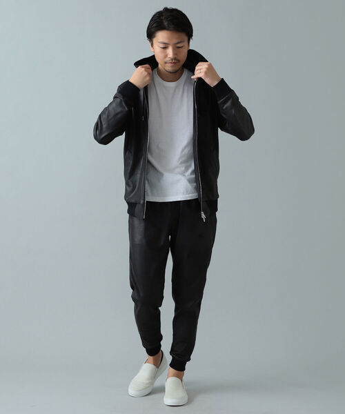 BRILLA per il gusto（ブリッラペルイルグースト）の「1piu1uguale3 × Brilla per il gusto / 別注  ジャージ ハイネック パーカ（パーカー・メンズ・ベージュ/ブラック・3/5/4）」の4枚目の写真