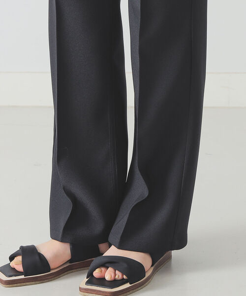 BEAMS LIGHTS(ビームスライツ)の「BEAMS LIGHTS / ツイル ストレッチ フレアパンツ(その他パンツ・レディース・ブラック/ブラウン系その他3・38/36)」の13枚目の写真