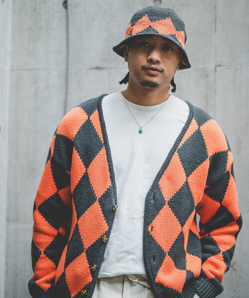 Oriens JOURNAL STANDARD（オリエンス ジャーナルスタンダード）の「ダイヤモンドニットカーディガン（カーディガン/ボレロ・レディース・ブラック/ナチュラル/ブルー・MEDIUM/LARGE）」の11枚目の写真