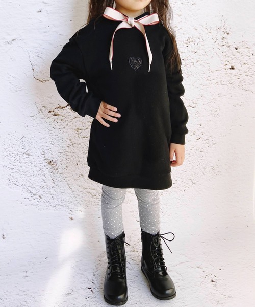 Rora（ローラ）の「スウェット パーカー チュニック（パーカー・キッズ・ブラック・120cm/130cm/140cm）」の2枚目の写真