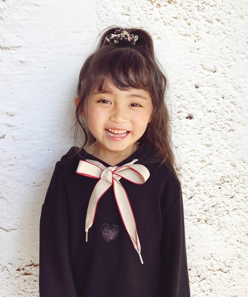 Rora（ローラ）の「スウェット パーカー チュニック（パーカー・キッズ・ブラック・120cm/130cm/140cm）」の3枚目の写真