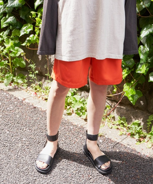 Auntie Rosa Holiday（アンティローザホリデー）の「カラータックショートパンツ / サイズ展開あり（その他パンツ・レディース・ブラック/オレンジ/アイボリー・SMALL/MEDIUM）」の6枚目の写真