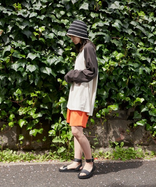 Auntie Rosa Holiday（アンティローザホリデー）の「カラータックショートパンツ / サイズ展開あり（その他パンツ・レディース・ブラック/オレンジ/アイボリー・SMALL/MEDIUM）」の15枚目の写真