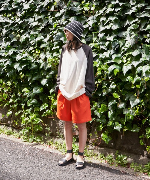 Auntie Rosa Holiday（アンティローザホリデー）の「カラータックショートパンツ / サイズ展開あり（その他パンツ・レディース・ブラック/オレンジ/アイボリー・SMALL/MEDIUM）」の18枚目の写真