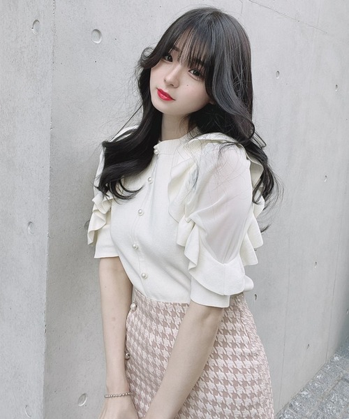 TITTY&CO.（ティティーアンドコー）の「【TITTY&CO.】ボリューム袖ニットカーデトップス（カーディガン/ボレロ・レディース・アイボリー/ブラック・FREE）」の2枚目の写真