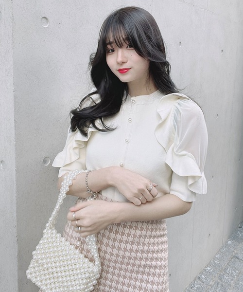 TITTY&CO.（ティティーアンドコー）の「【TITTY&CO.】ボリューム袖ニットカーデトップス（カーディガン/ボレロ・レディース・アイボリー/ブラック・FREE）」の16枚目の写真