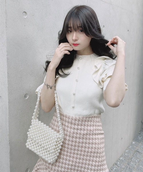 TITTY&CO.（ティティーアンドコー）の「【TITTY&CO.】ボリューム袖ニットカーデトップス（カーディガン/ボレロ・レディース・アイボリー/ブラック・FREE）」の18枚目の写真